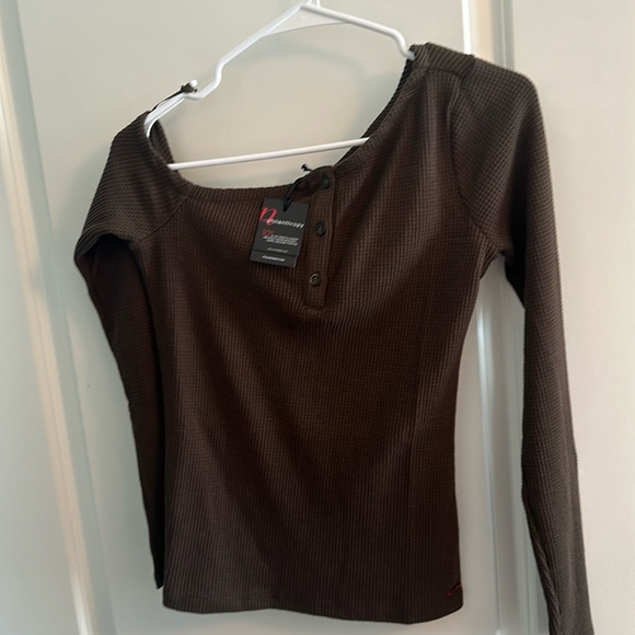 New with tags! N: Philanthropy waffle knit, long sleeve top. Size XS! - Picture 3 of 6